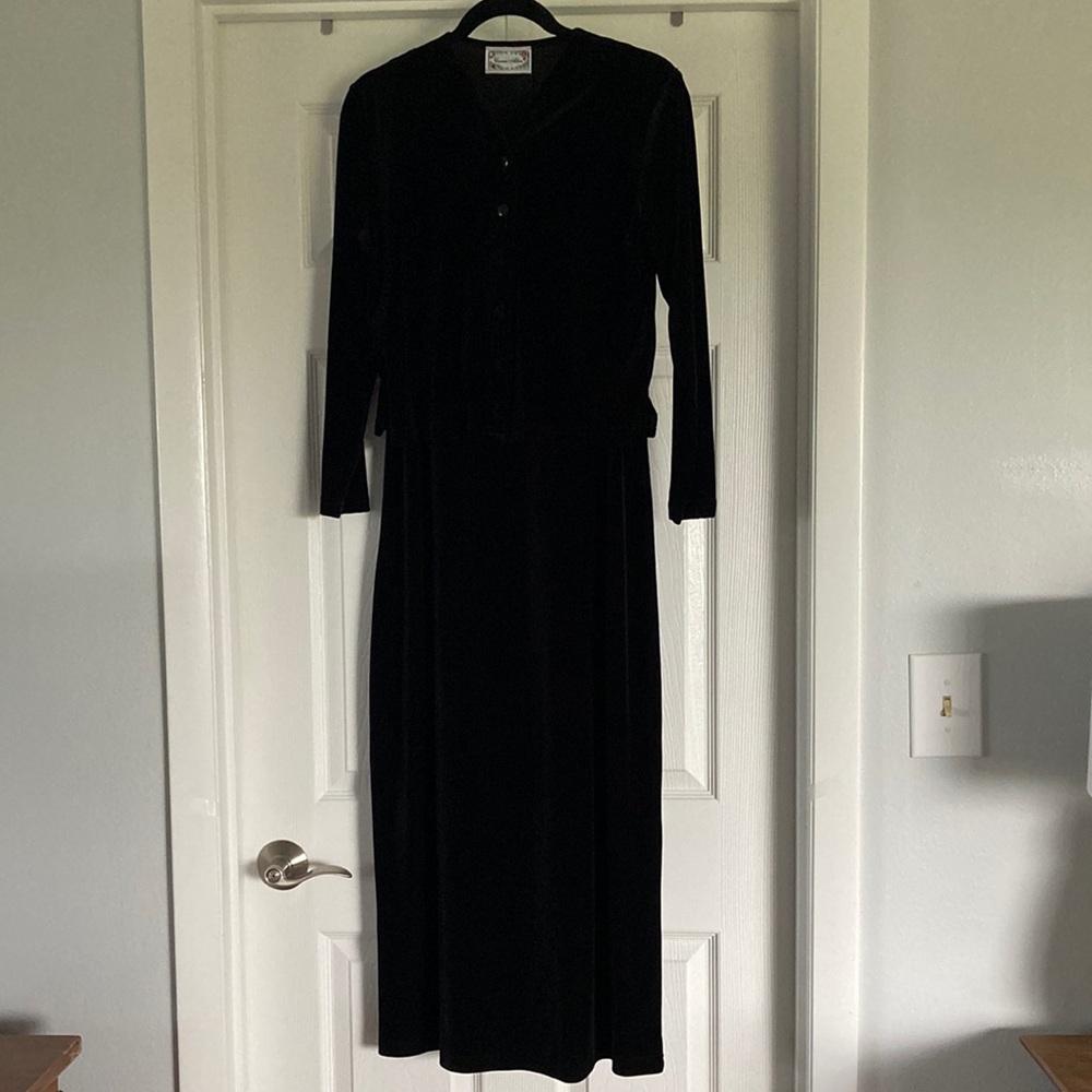 Vintage 2pc maxi velvet sleeveless dress with matching cardigan